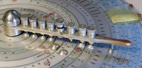 Sabatini/Ferrero H 39 slide rule - crank latch mechanism