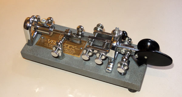 Vibroplex "bug" semi-automatic telegraph key